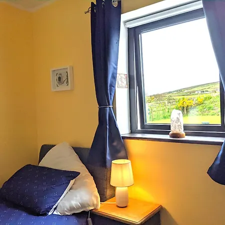 Shore On Valentia Island - Cosy Comfort At The Sea In Kerry Knights Town