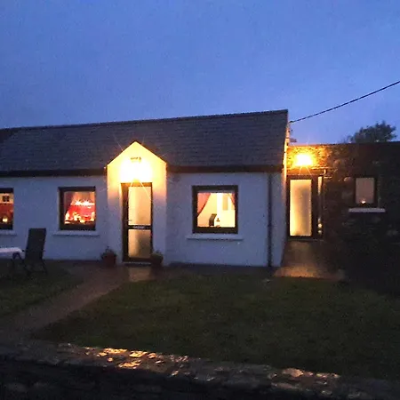 Shore On Valentia Island - Cosy Comfort At The Sea In Kerry Nyaraló Knights Town