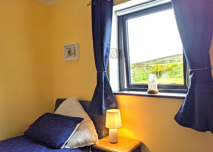 Shore On Valentia Island - Cosy Comfort At The Sea In Kerry Knights Town