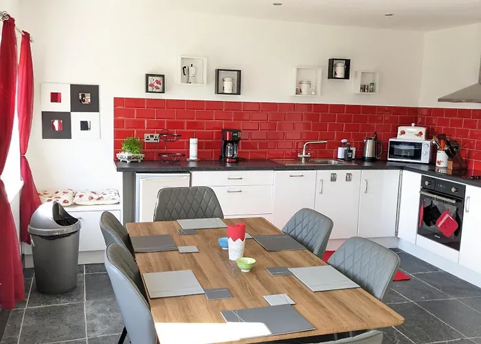 Shore On Valentia Island - Cosy Comfort At The Sea In Kerry Knights Town